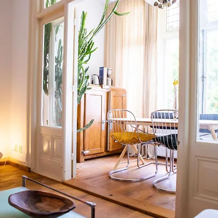 Gehele Verdieping In Herenhuis Homestay