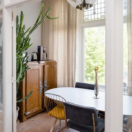 Gehele Verdieping In Herenhuis *